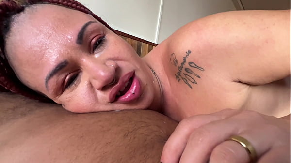 Esposa safada em suruba perversa com machos pauzudos