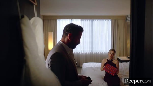 Deeper. Bridesmaid Anna Claire distracts the jilted groom