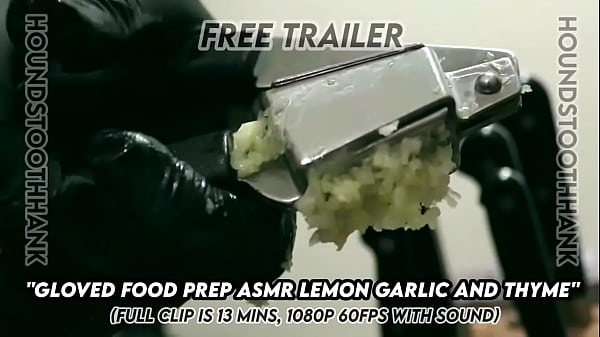 Fokhagymás-citromos ételkészítés kesztyűs kézzel