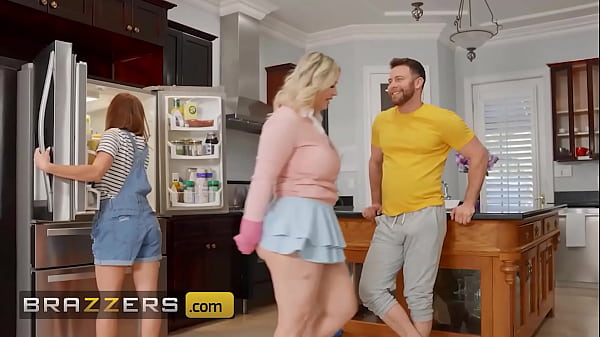 Sexy Cleaning Lady Jenna Starr Uses Her Amazing Curves To Lure Seth To Fuck Her - BRAZZERS
