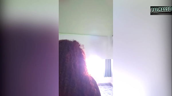 Convencí a una mujer madura para tomar algo, mientras su marido está de viaje; finalmente se puso cachonda y dejó coger con facilidad.