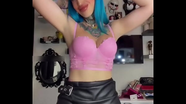 blue haired sexy otaku hot bitch Thumbnail