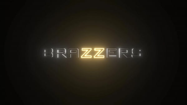 Handyman Stepdaddy Gets Fucked.Payton Preslee / Brazzers  / stream full from www.zzfull.com/pda