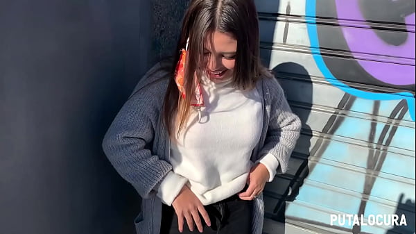 PutaLocura - La preciosa colombiana Camila Palmer es pillada por Torbe y traga toda su lefa.