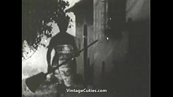 Stora Tuttar Mamma Solar Och Städar XXX Video