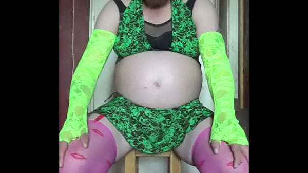 not ashamed to show my face as i ride my dildo and deep throat it afterwards while asking for a real penis to do it instead