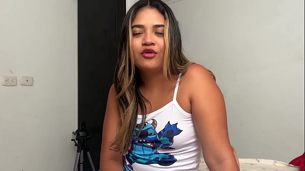 Padrasto a ajuda a realizar sua fantasia