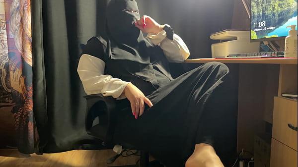 Syrian milf xxx video shows pussy to stepson and gets cum in tight pussy xxx video