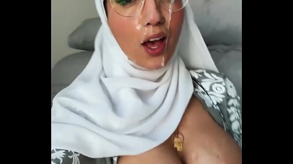 One of my favourite hobbies is covering girls in cum ??Tell me if you know any other that love cum a…