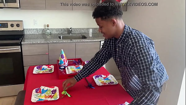 nobody came to my birthday party (instagram @lastlild)