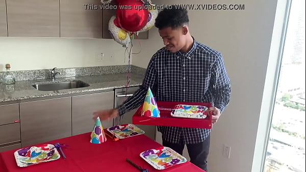 nobody came to my birthday party (instagram @lastlild)