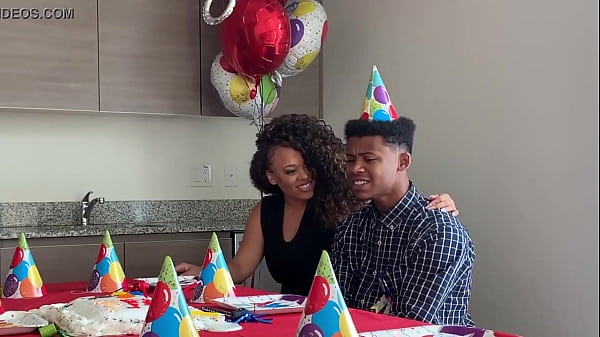 nobody came to my birthday party (instagram @lastlild)