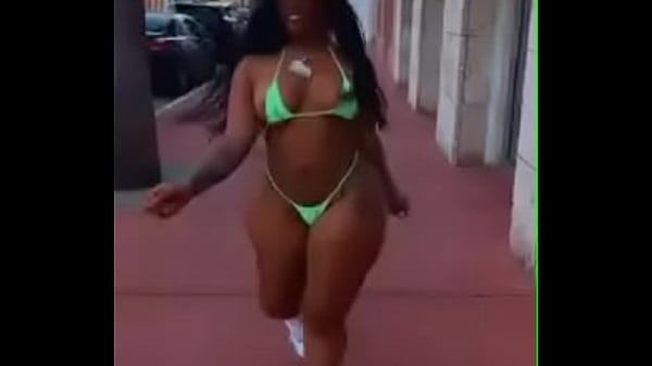 Big booty bitch walking and shaking her ass Thumbnail