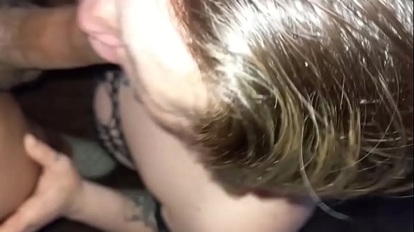 Nos besamos y nos damos bien rico con mi amigo