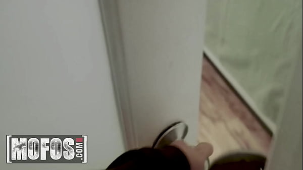 Tyler Steel Opens His New Stepmom Mandy Flores' Underwear Drawer & Masturbates Sniffing Her Panties - MOFOS