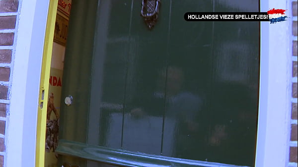 Hollandse Vieze Spelletjes Introductie - Op bezoek bij geile Suus! (Nederlands gesproken)