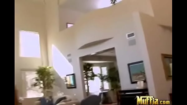 Sandra Romain shows her lovely ass