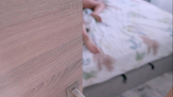 Ukrainian girl is asking for help