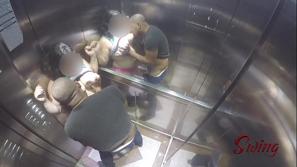 Sorayyaa e Leo Ogro foram pegos fudendo no elevador