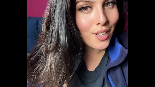 Madrasta é uma vadia má e ela se vinga com sexo cru