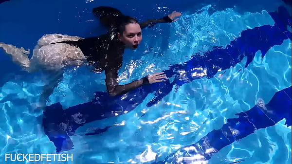 Latex body Underwater Jessica Bunny Thumbnail