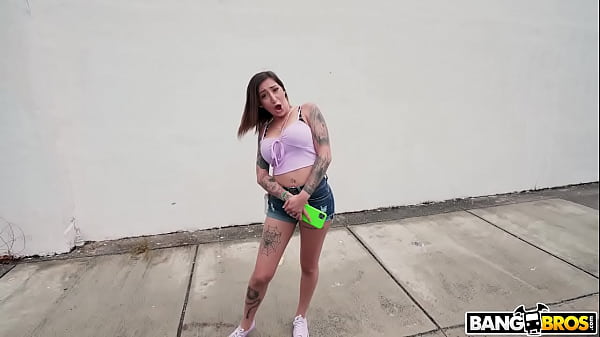 Wild Girl Twerks For a Ride Thumbnail