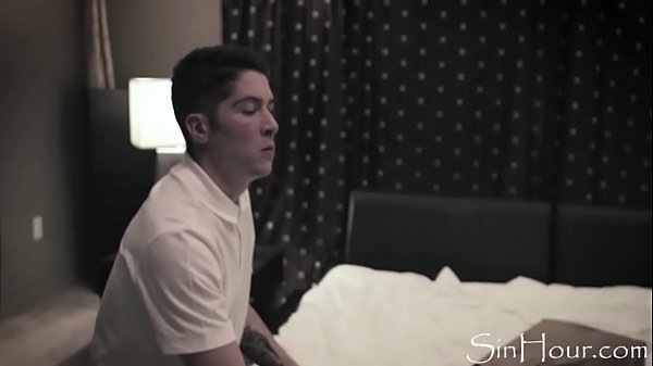 Stepsis Tricks StepBro After Discovering His Crush On StepMom - Blair Williams