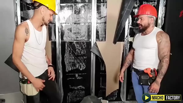 DILF Santi Noguera Stretched His Ass For Hunk Niko Demon