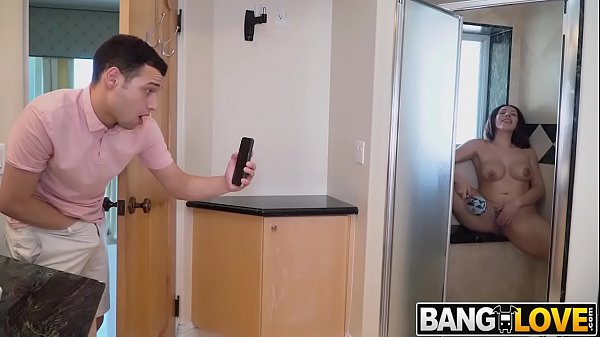 Horny Neighbor Valentina Jewels