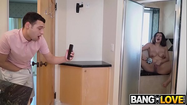 Horny Neighbor Valentina Jewels
