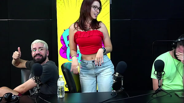 Professora Cibelly de inglês mostrando sua bunda