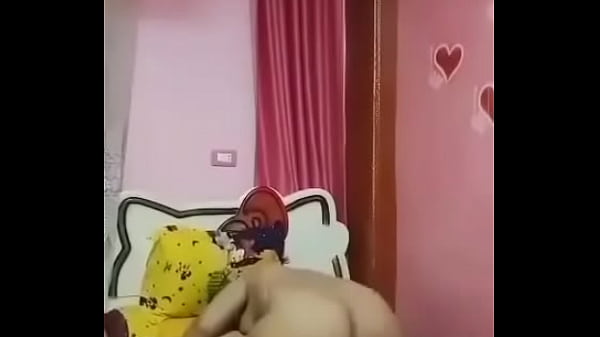 ماما قعدة علي زب دكرها