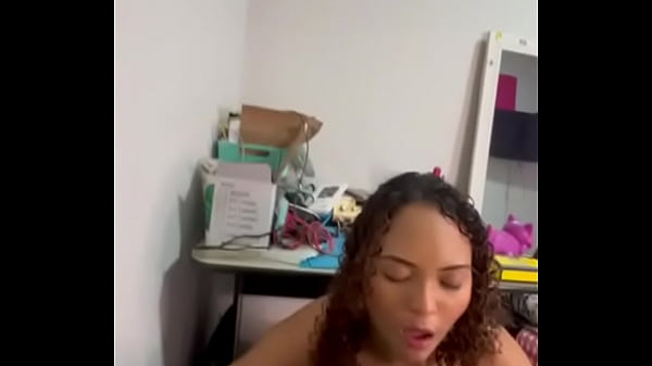 caindo de boca na pica