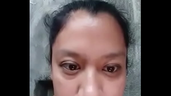 Senhora Urgente Mostra Tudo no Banheiro