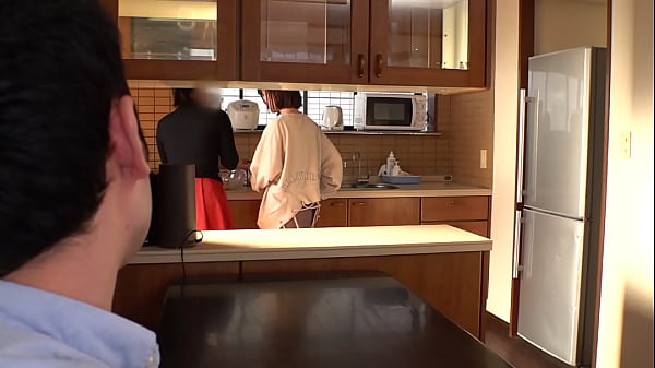 ミニスカニーソから覗く「絶対領域」に興奮が抑えられなくなってしまった僕は…　圧倒的太ももフェチズム！黒ニーハイが太もものエロさを際立たせる！Part2