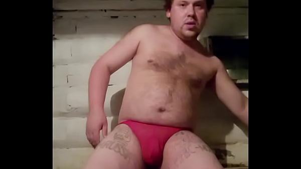 Vídeo completo: 1 hora de sexo anal gay com um cuzinho enorme gostoso, garganta funda, leva um vibrador na boca depois do cu! Alongamento extremo do ânus!