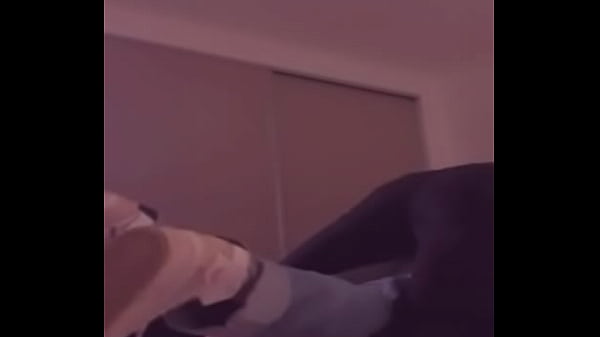 El repartidor dde Burger King me folla a pelo y sin condon por propina extra