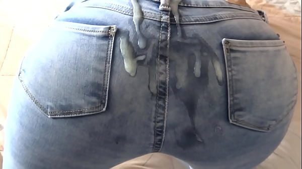 You can't fuck me but cum in my ass, beautiful stepmother moans in full masturbation