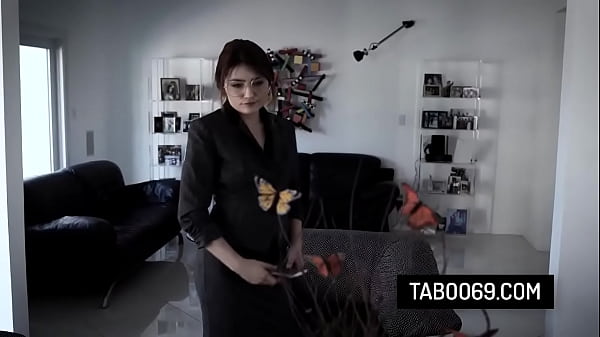 Sexy virgin teen Adria Rae fucked hard by her doctor