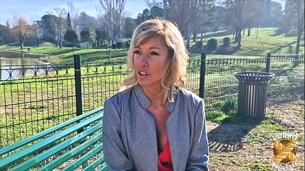 Emmy, masseuse de 46 ans, s’essaye au casting X !