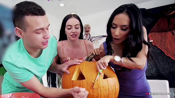 Stepmom's Head Stucked In Halloween Pumpkin, Stepson Helps With His Big Dick! - Tia Cyrus, Johnny