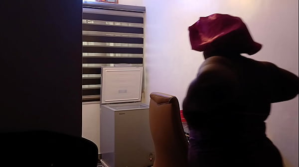 Domestic Duties: Ebony Fat Ass Babe bending over