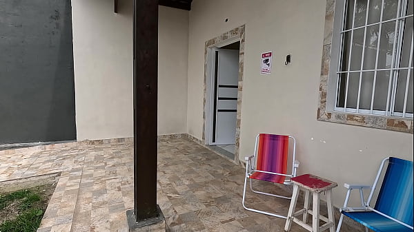 Foi limpar a casa de roupa apertadinha ganhou leite na boquinha