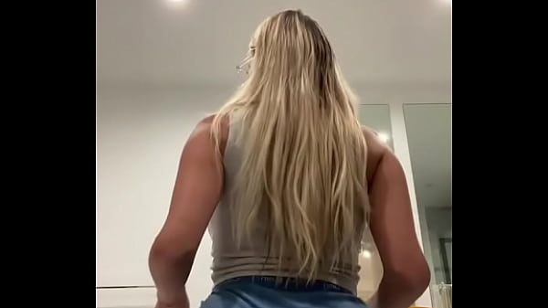 Corinna Kopf Twerking