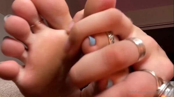 xomaddykxo feet joi