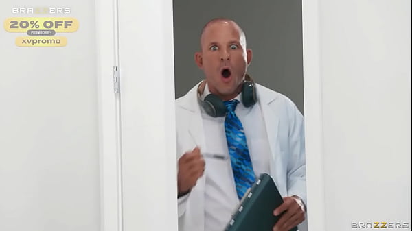 Mom-To-Be Begs For Cock Bella Rolland / Brazzers/ Enter XVPROMO on official site for discount