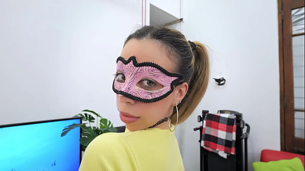 OMG Amazing New Big Ass Bubble Butt Wide Hips PAWG in Town!! Super Tight Jeans Jiggly Glory!