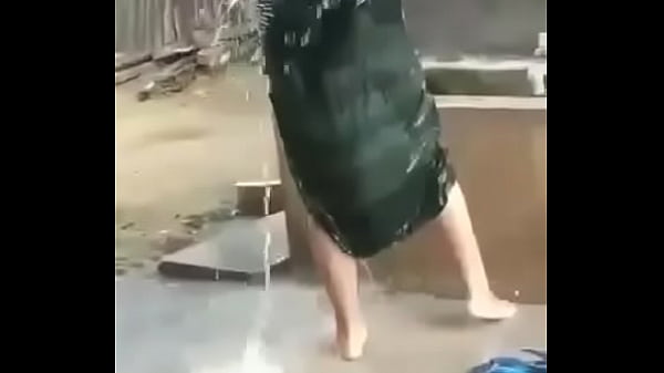 ရေချိုးချောင်းရိုက်