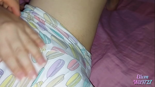 Xxx Desi My step sister Lets Me Play With Her Pussy When She Comes To Visit She Gets On My Bed