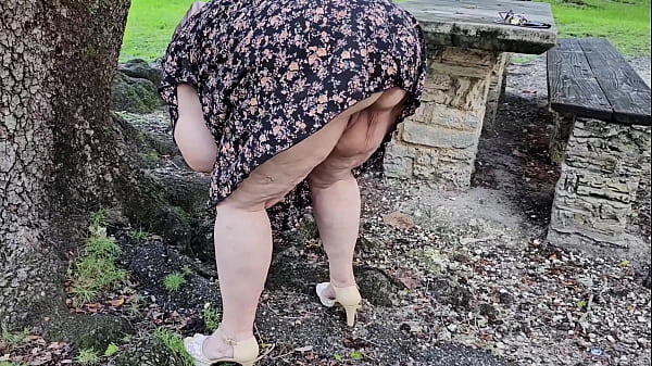 Big ass Pawg hijab Muslim Milf pissing outdoor in the park and getting pussy fingered by stranger